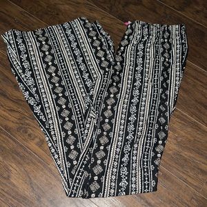 Bell bottom leggings